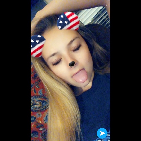 Meet your Posher, Makayla - Picture 2 of 3